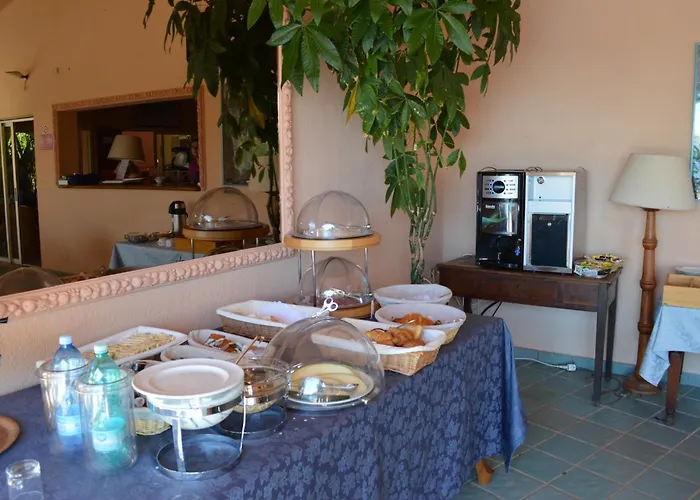 Apart Otel Fenicia 2*