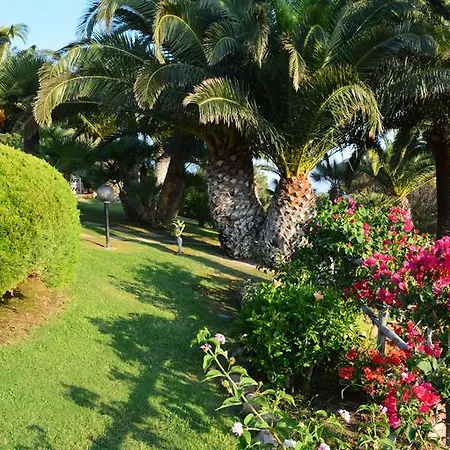 Hotel apartamentowy Fenicia 2*