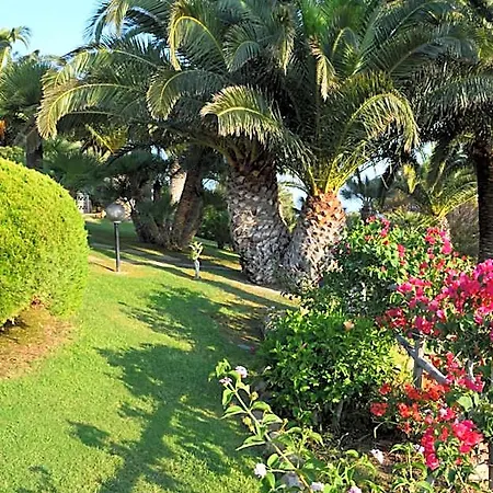 Fenicia Aparthotel 4*